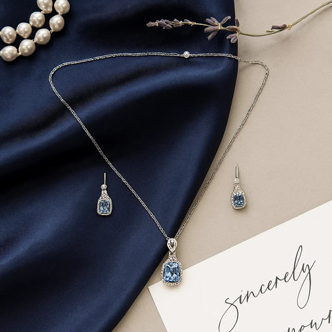 Elegant Silver Aquamarine Halo Jewelry Set – Pendant & Earrings