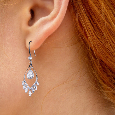 Exquisite Teardrop Crystal Dangle Earrings