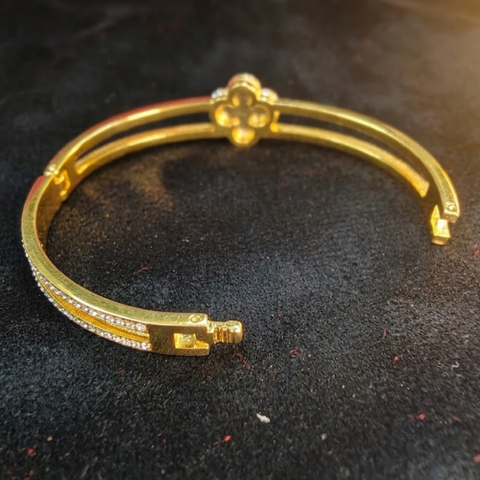 Bria By Saar Stainless Steel Golden Adjustable Gold Plated Kada Bracelet With Greek Key Pattern For Women | Premium Anti-Tarnish Open Cuff Bracelet | Stylish Daily Wear Fashion Jewellery