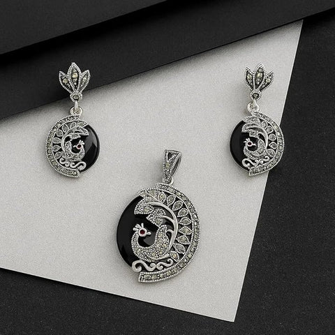 BRIA BY SAAR 925 Silver Jewellery Black Stone Pendant Necklace For Women | Elegant Silver-Tone Finish | Stylis Jewelry Accessory
