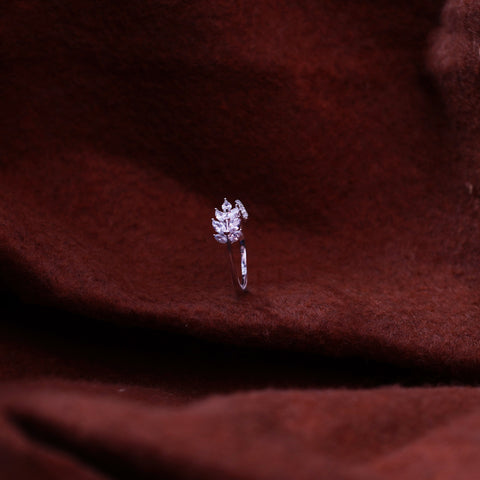 Elegant Leaf-Inspired 925 Silver Ring with Crystal Accents