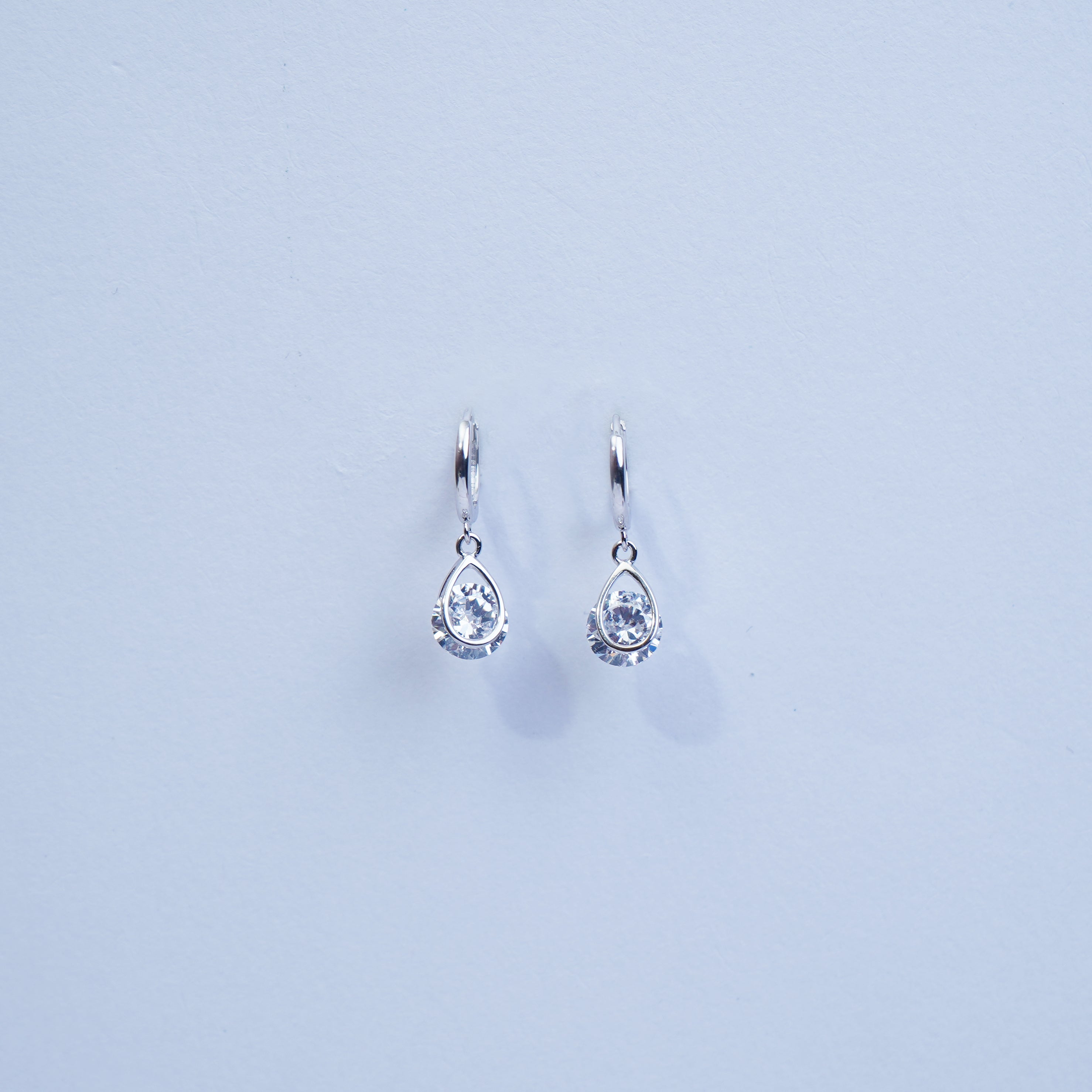 Elegant Teardrop Dangle Earrings