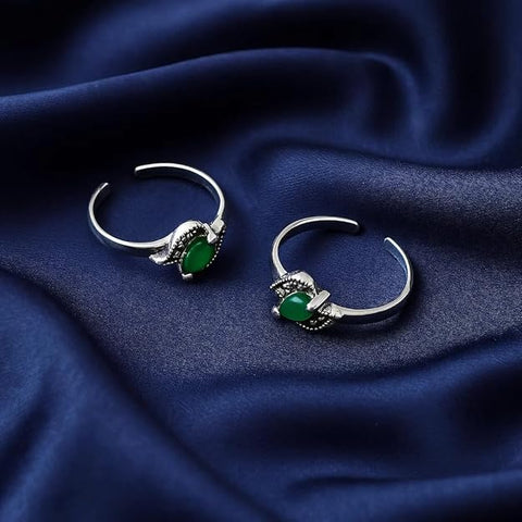 BRIA BY SAAR 925 Sterling Silver Floral Leaf Adjustable Ring/Toe Ring | Elegant Antique Finish with Green Marcasite Stone | Dual-Purpose Fine Jewellery (1 Pair)